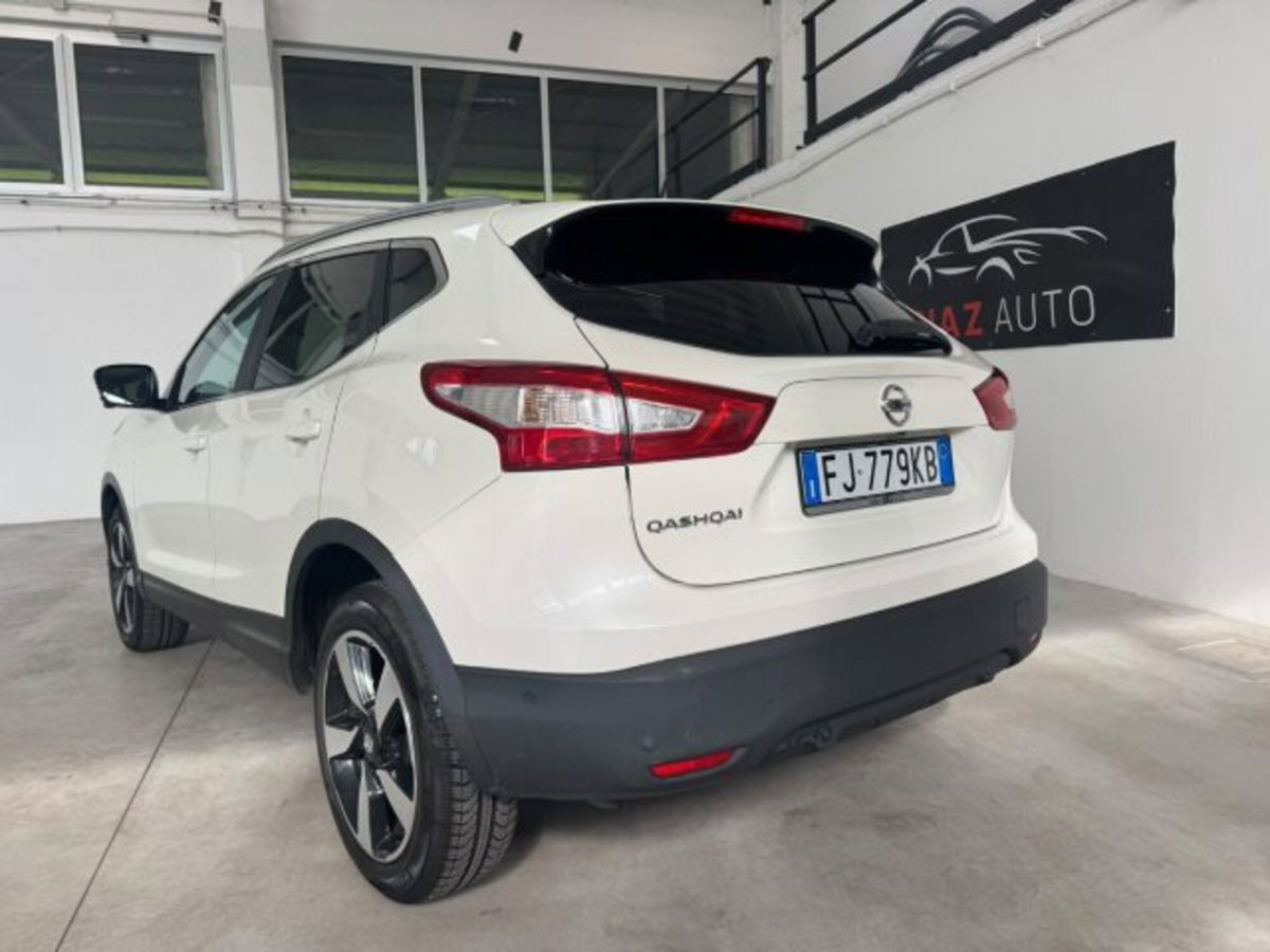 Nissan Qashqai 1.6 dCi 2WD Tekna (3)