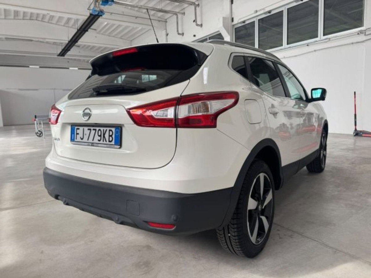 Nissan Qashqai 1.6 dCi 2WD Tekna (4)