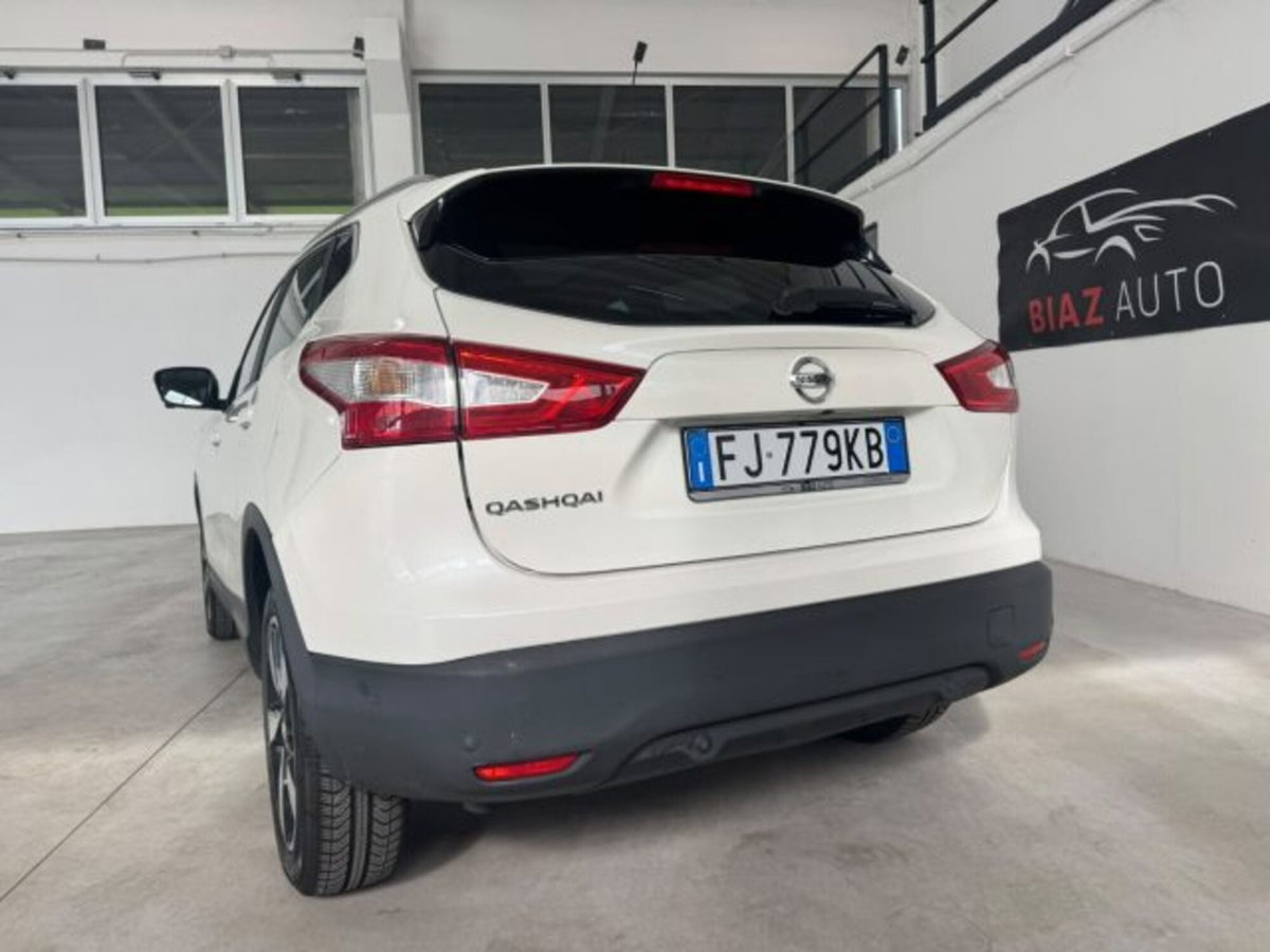 Nissan Qashqai 1.6 dCi 2WD Tekna (6)