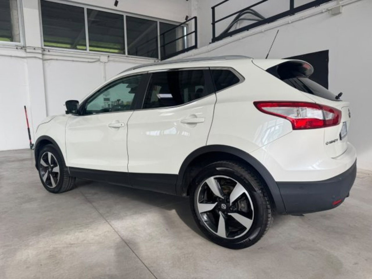 Nissan Qashqai 1.6 dCi 2WD Tekna (7)