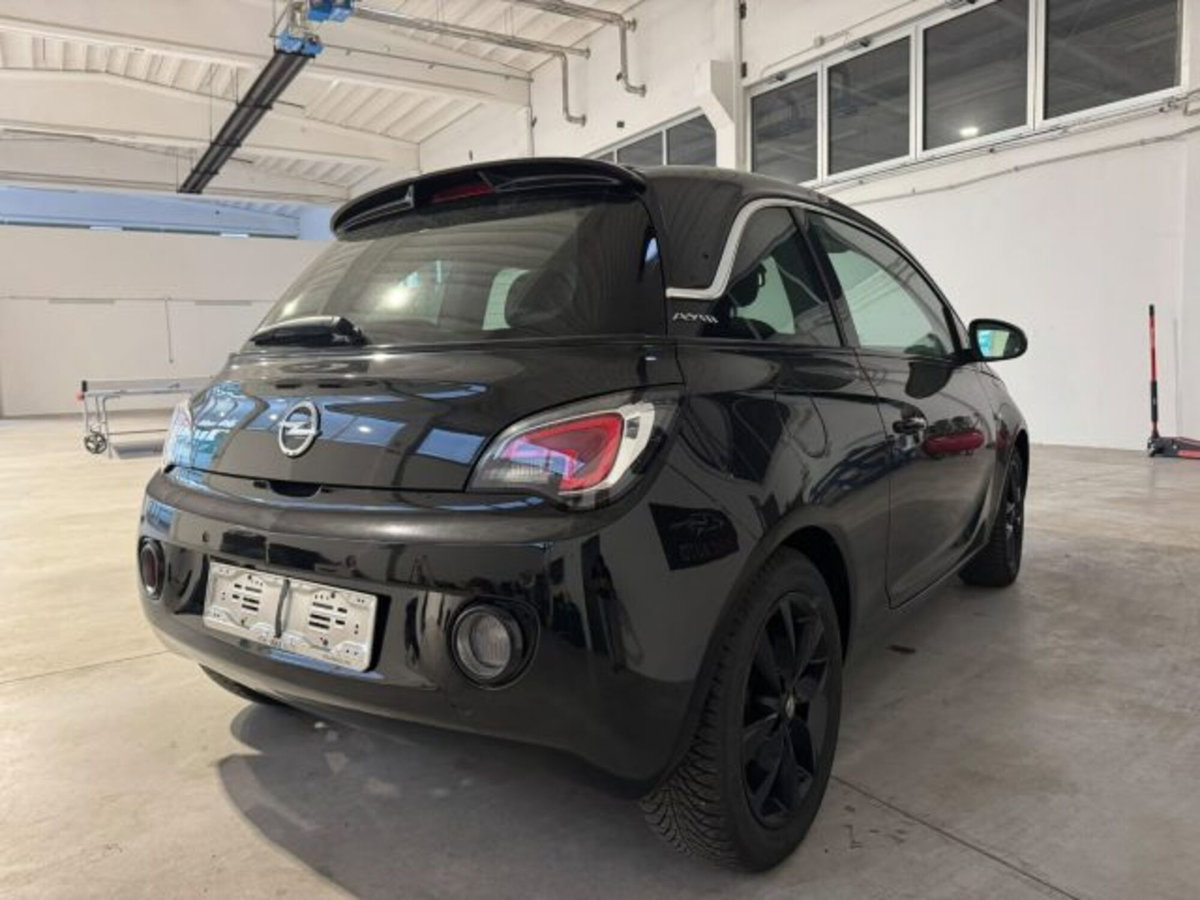 Opel Adam 1.2 70 CV Glam (4)