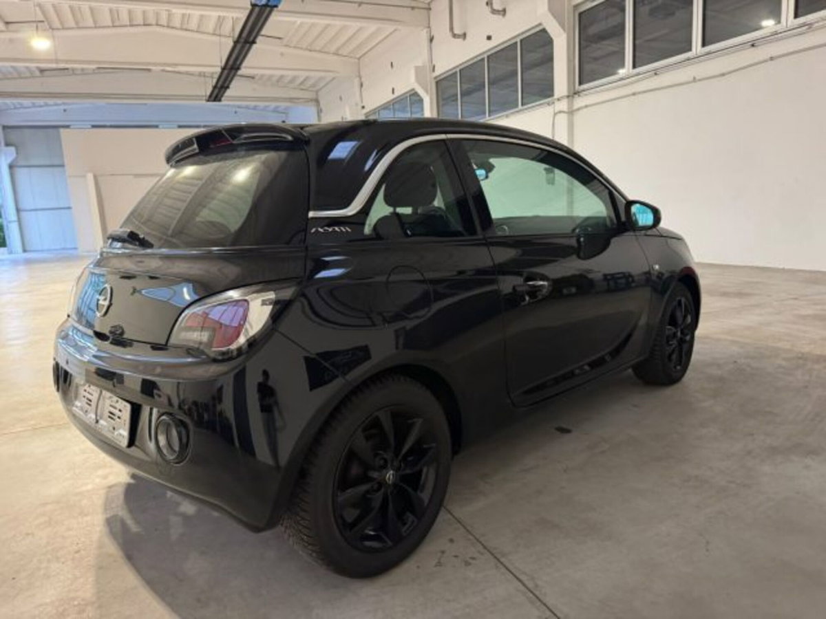 Opel Adam 1.2 70 CV Glam (9)