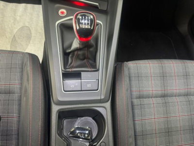 Volkswagen Golf 2.0 tsi GTI MT Ultimate 245cv (19)