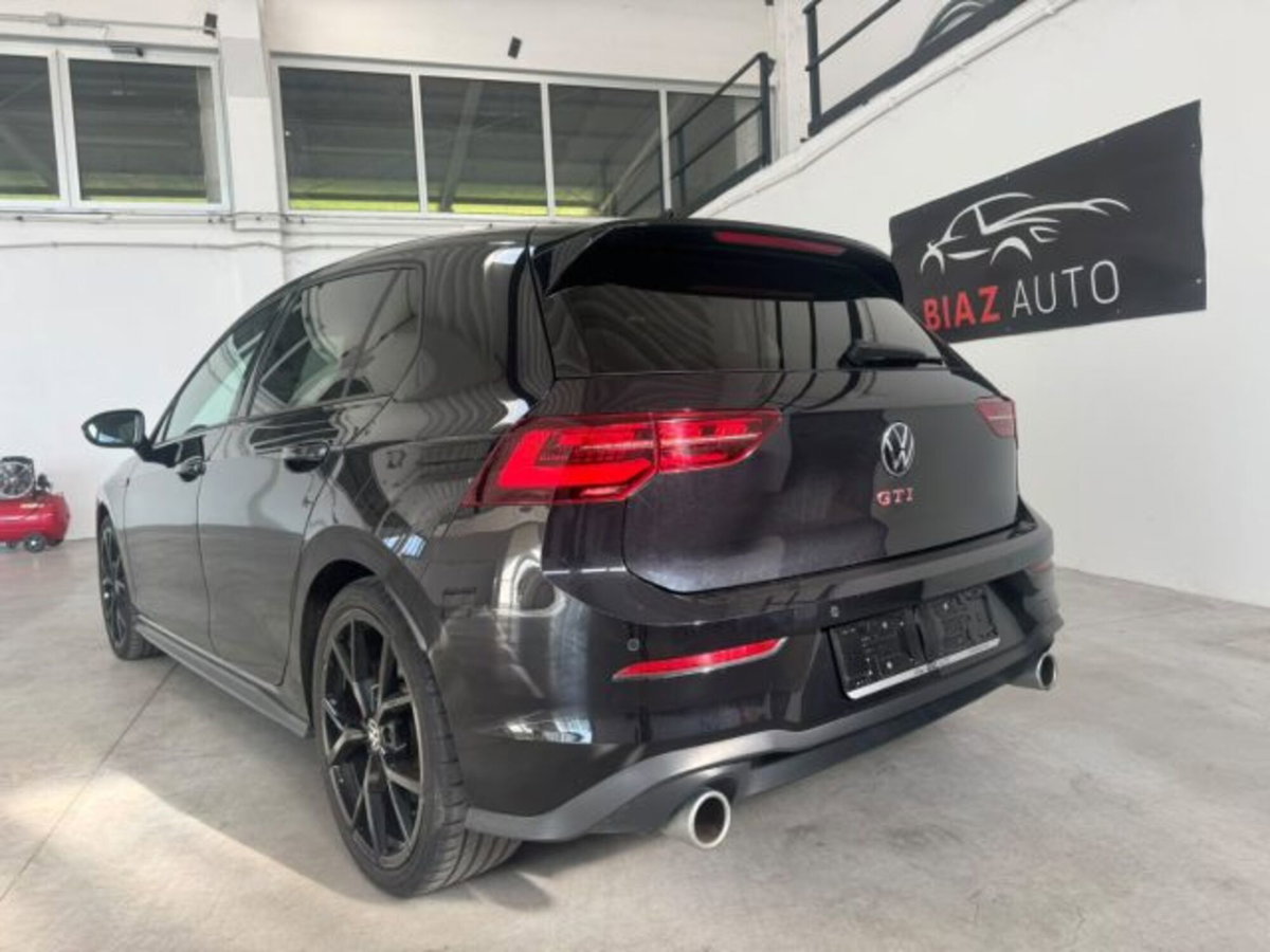 Volkswagen Golf 2.0 tsi GTI MT Ultimate 245cv (3)