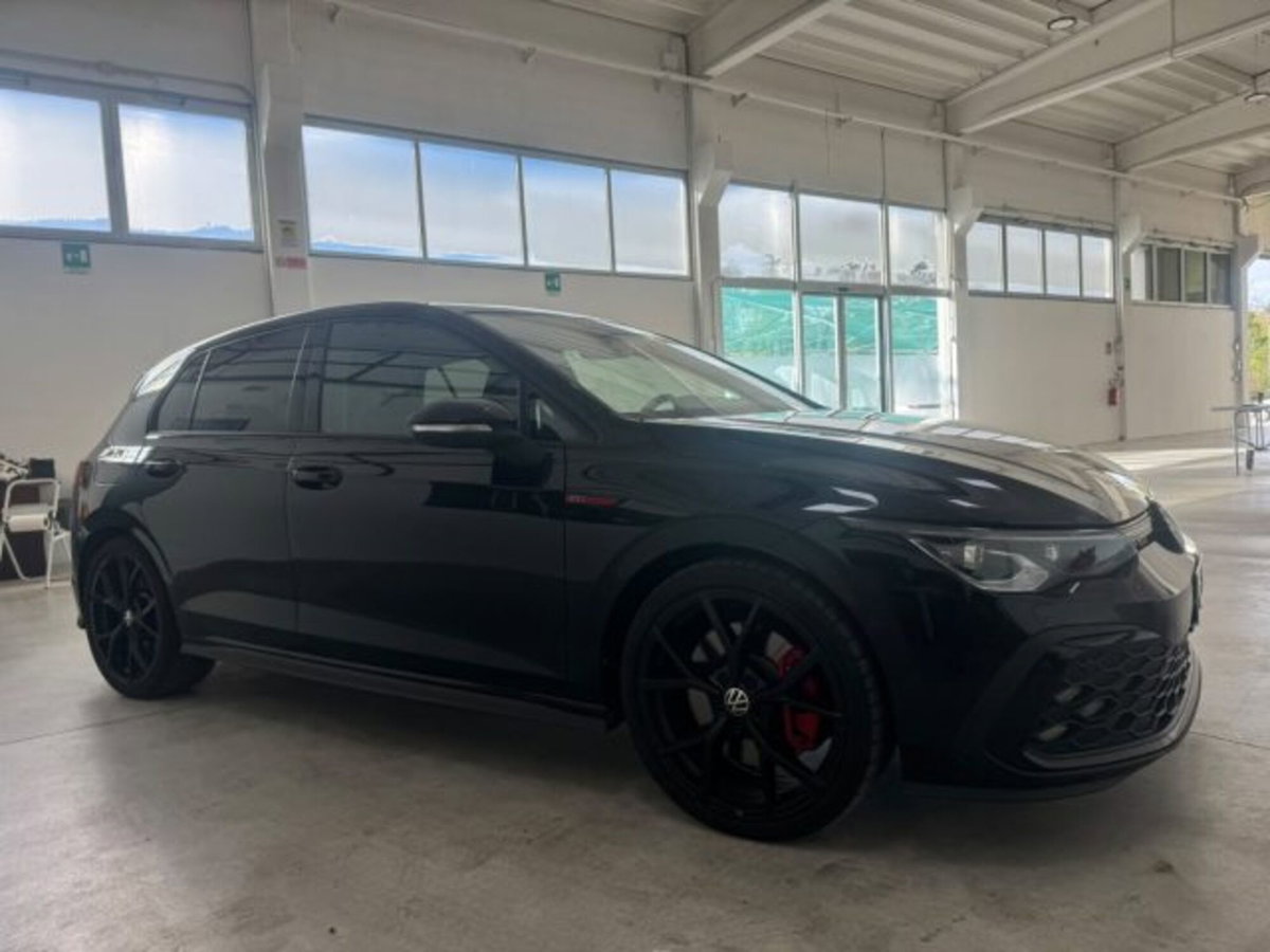Volkswagen Golf 2.0 tsi GTI MT Ultimate 245cv (9)
