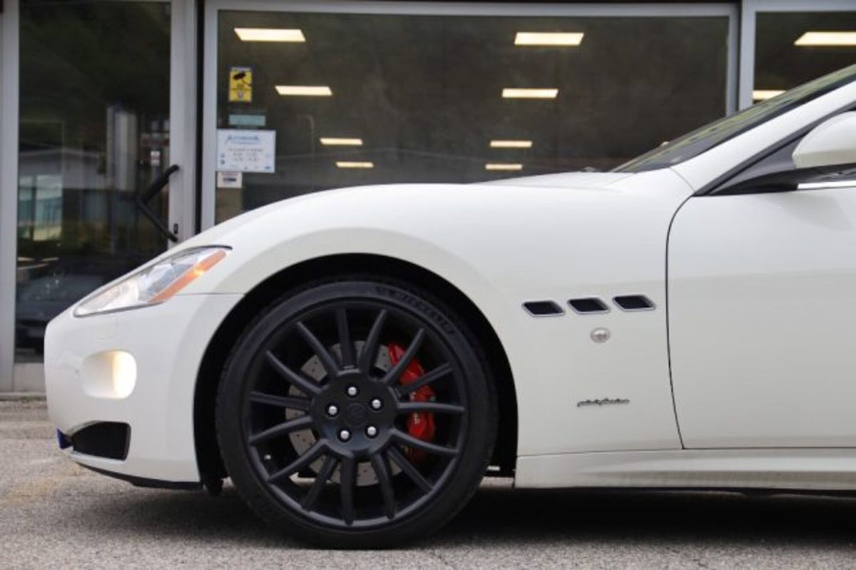 Maserati Grancabrio 4.7 V8 (12)
