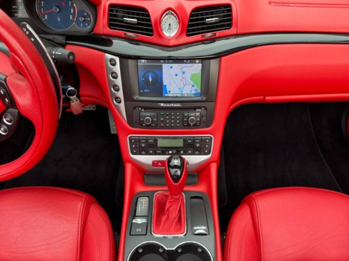 Maserati Grancabrio 4.7 V8 (16)