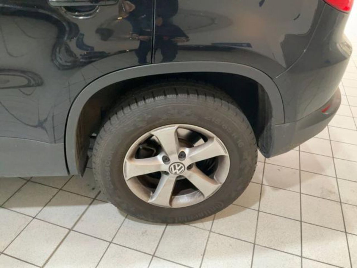 Volkswagen Tiguan 2.0 TDI DPF 4MOTION DSG Sport & Style (10)
