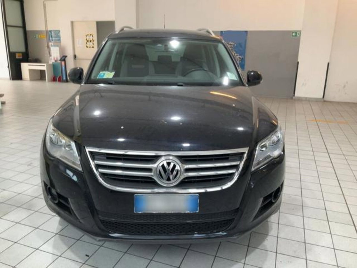 Volkswagen Tiguan 2.0 TDI DPF 4MOTION DSG Sport & Style (2)