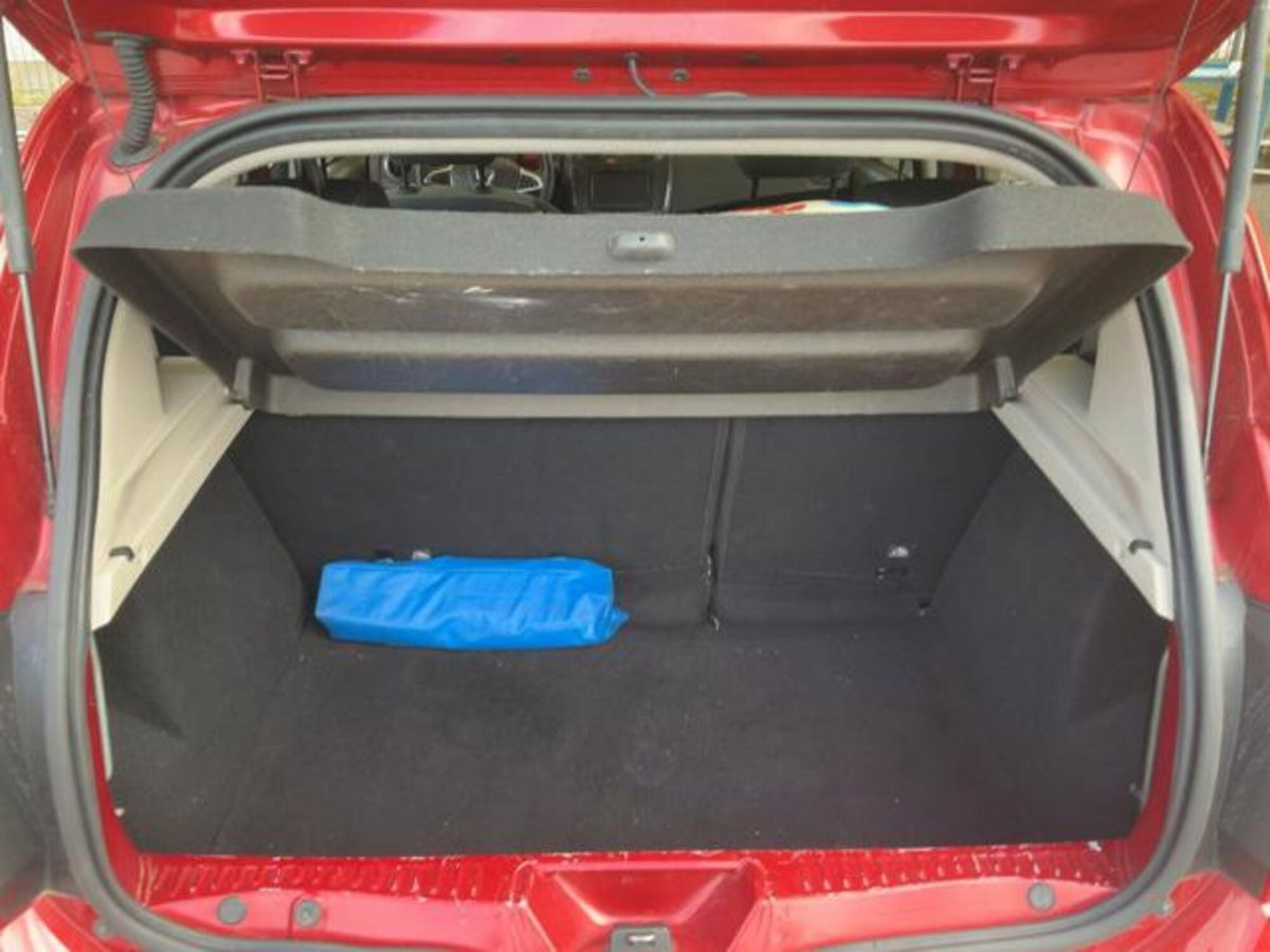 Dacia Sandero Stepway 1.5 dCi 8V 90CV (12)