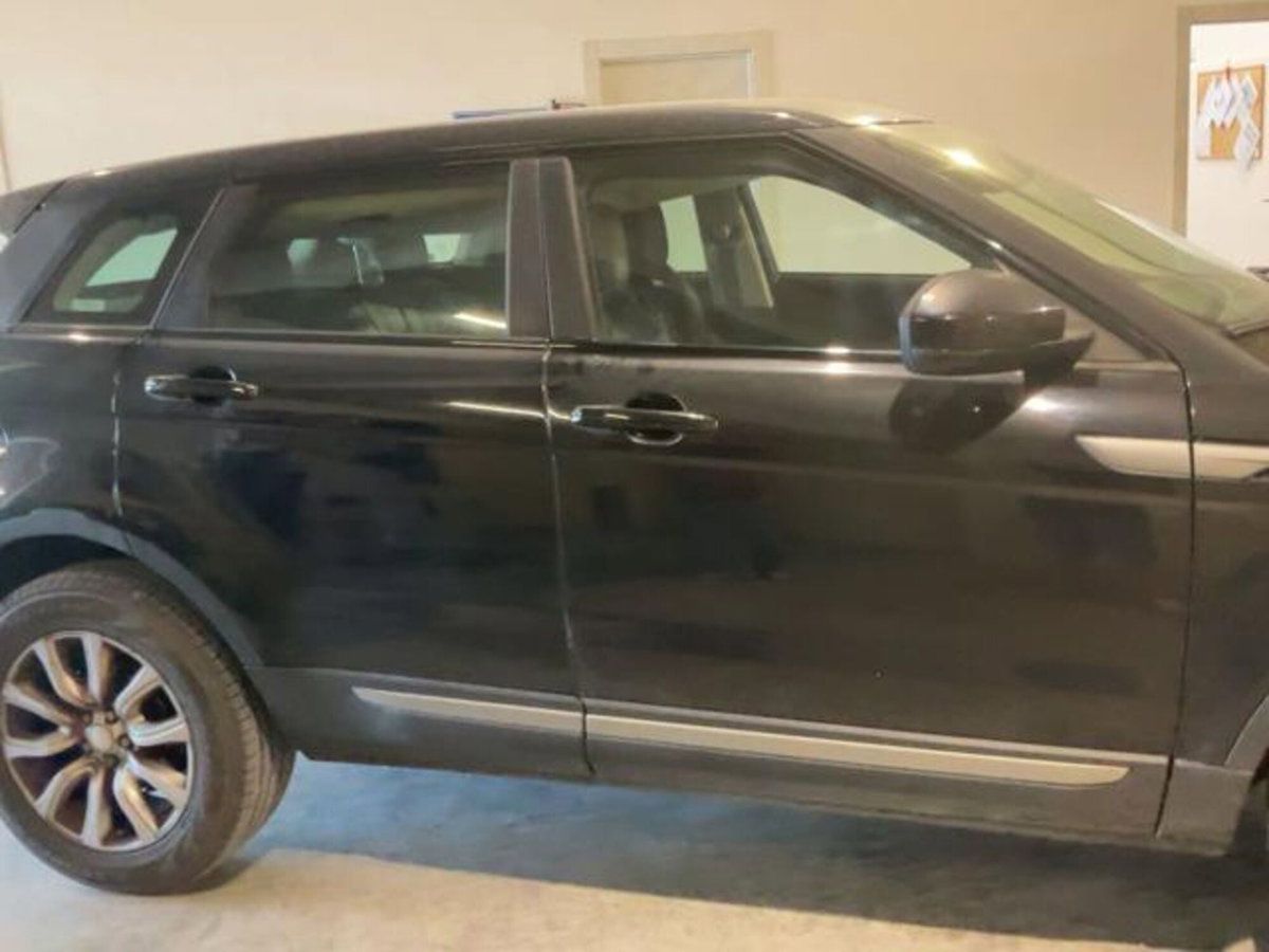 Land Rover Range Rover Evoque 2.2 TD4 5p. Loire Edition Pure Tech (9)