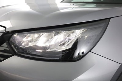 Peugeot 2008 PureTech 100 S&S Allure (8)