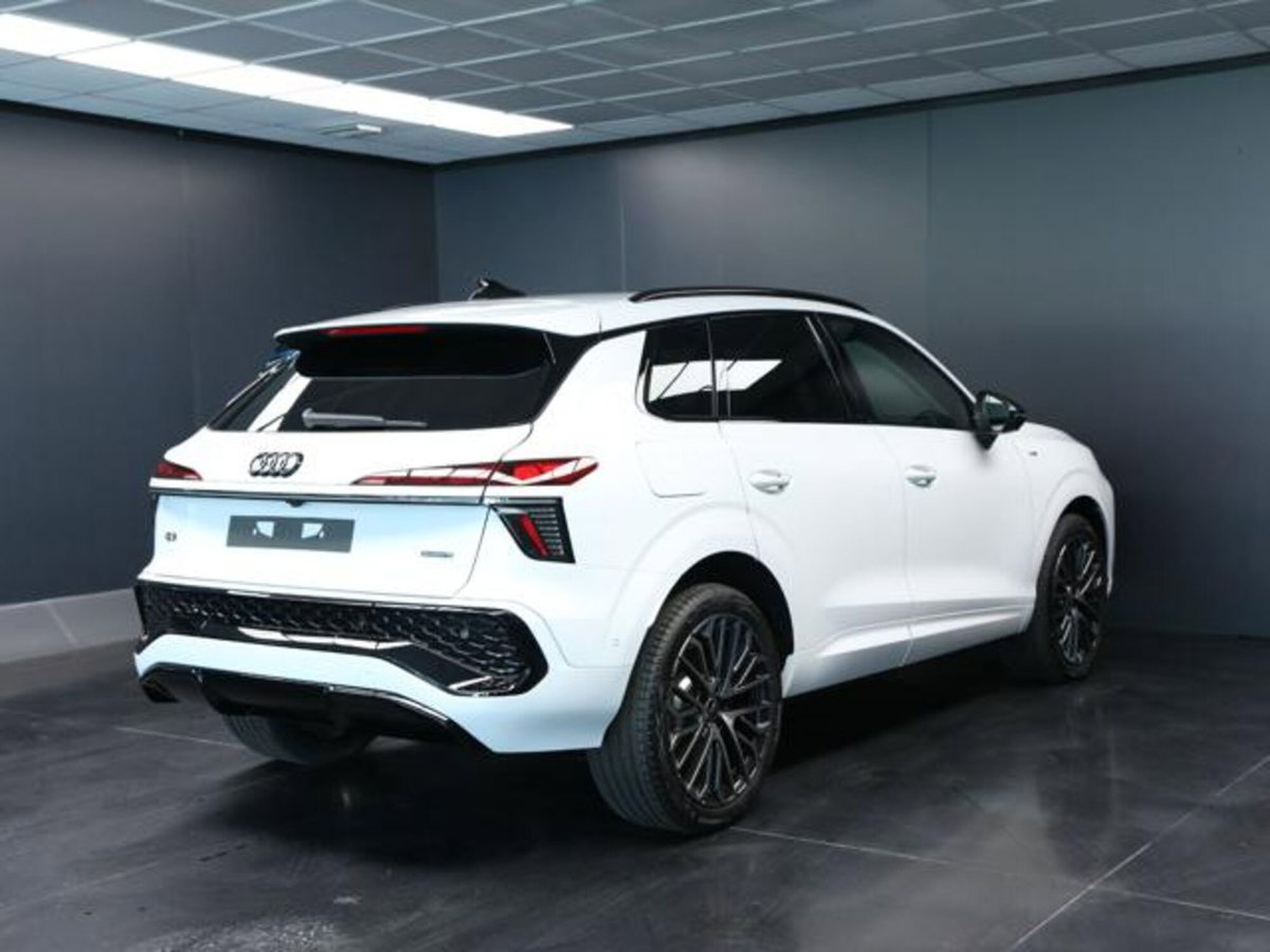 Audi Q3 Sportback 2.0 tfsi S line edition quattro 265cv s-tronic (3)