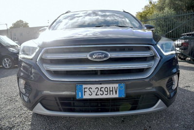 Ford Kuga 1.5 TDCI 120 CV S&S 2WD Titanium (14)