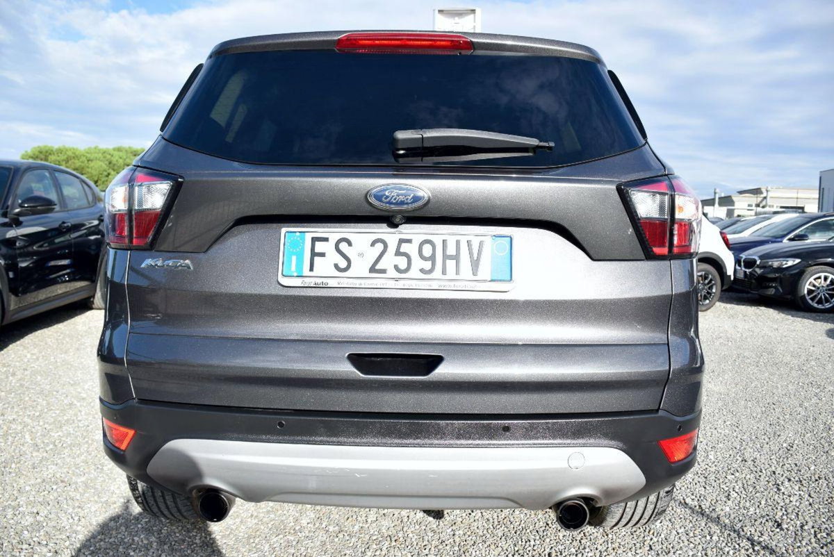 Ford Kuga 1.5 TDCI 120 CV S&S 2WD Titanium (15)