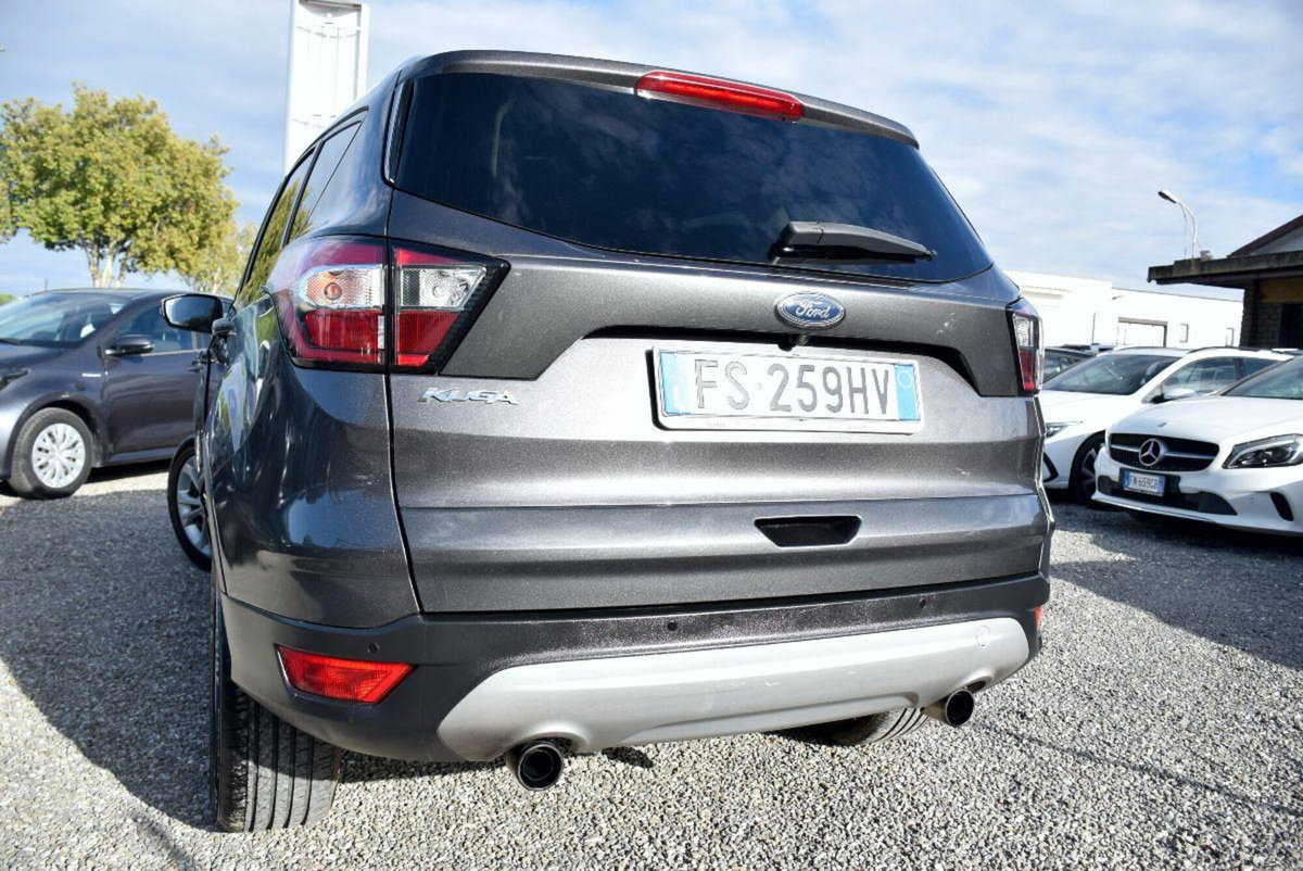 Ford Kuga 1.5 TDCI 120 CV S&S 2WD Titanium (16)