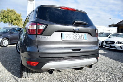Ford Kuga 1.5 TDCI 120 CV S&S 2WD Titanium (16)