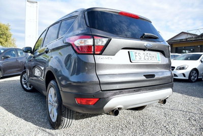 Ford Kuga 1.5 TDCI 120 CV S&S 2WD Titanium (17)