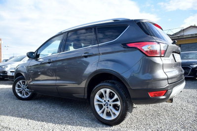 Ford Kuga 1.5 TDCI 120 CV S&S 2WD Titanium (3)