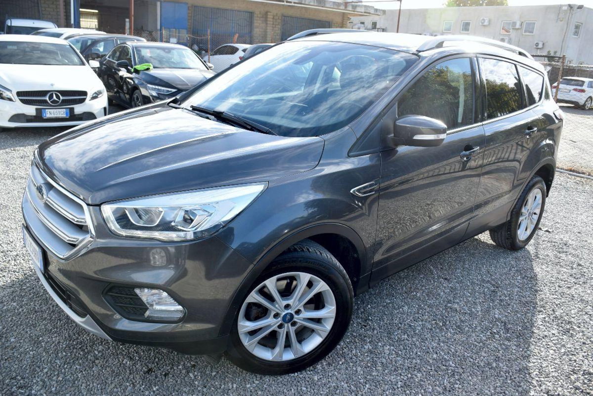 Ford Kuga 1.5 TDCI 120 CV S&S 2WD Titanium (4)