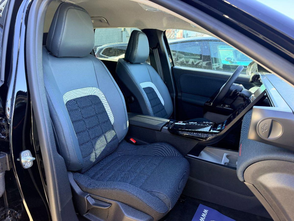 Citroen C5 Aircross 1.2 hybrid Plus 136cv e-dcs6 (13)