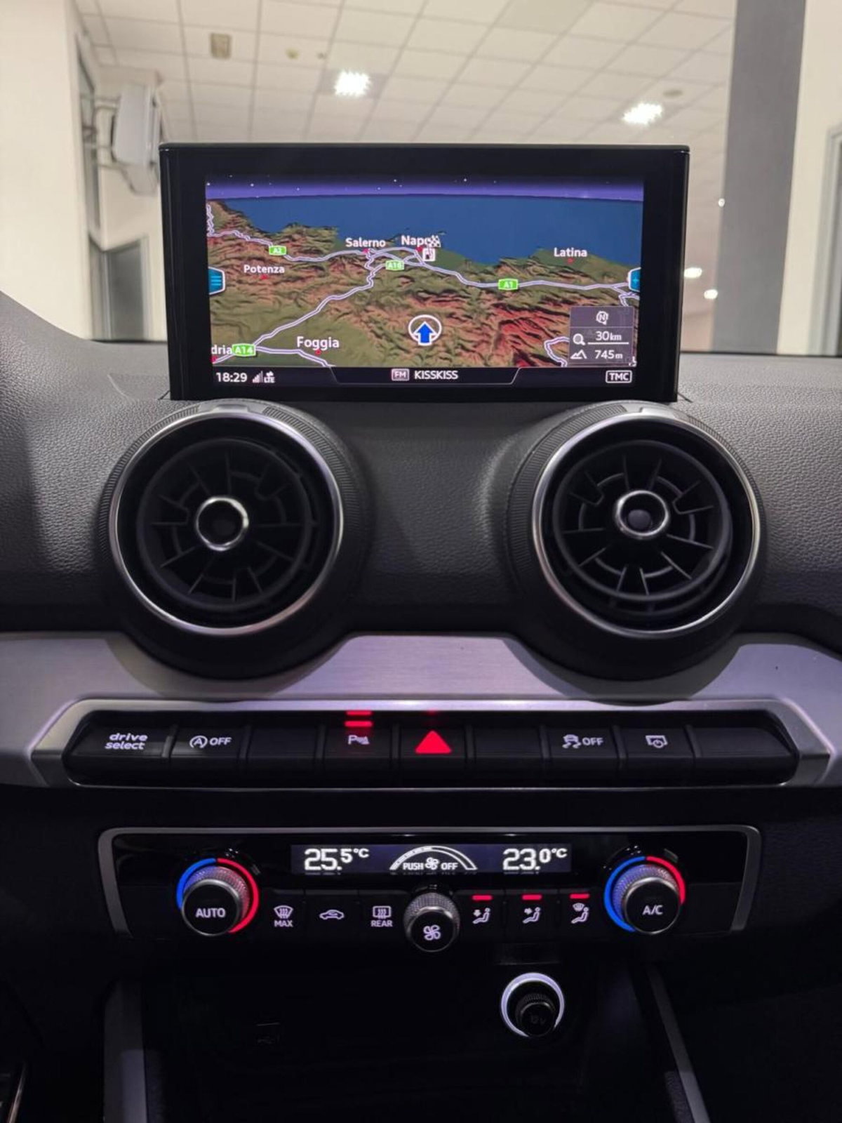 Audi SQ2 2.0 tfsi quattro s-tronic (17)