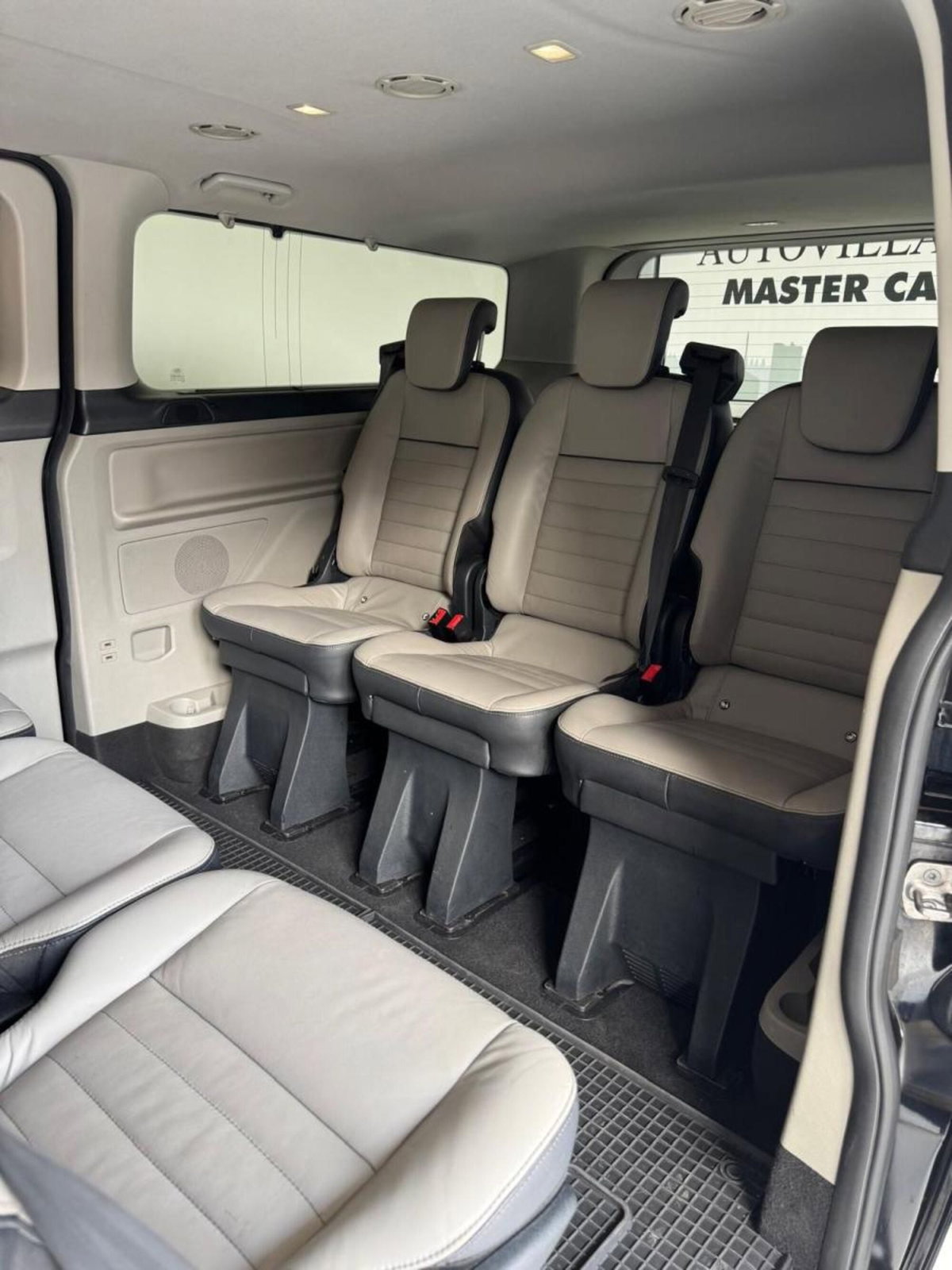 Ford Tourneo Custom 320 2.0 EcoBlue 185CV aut. PL c/sollev. Tit. (19)