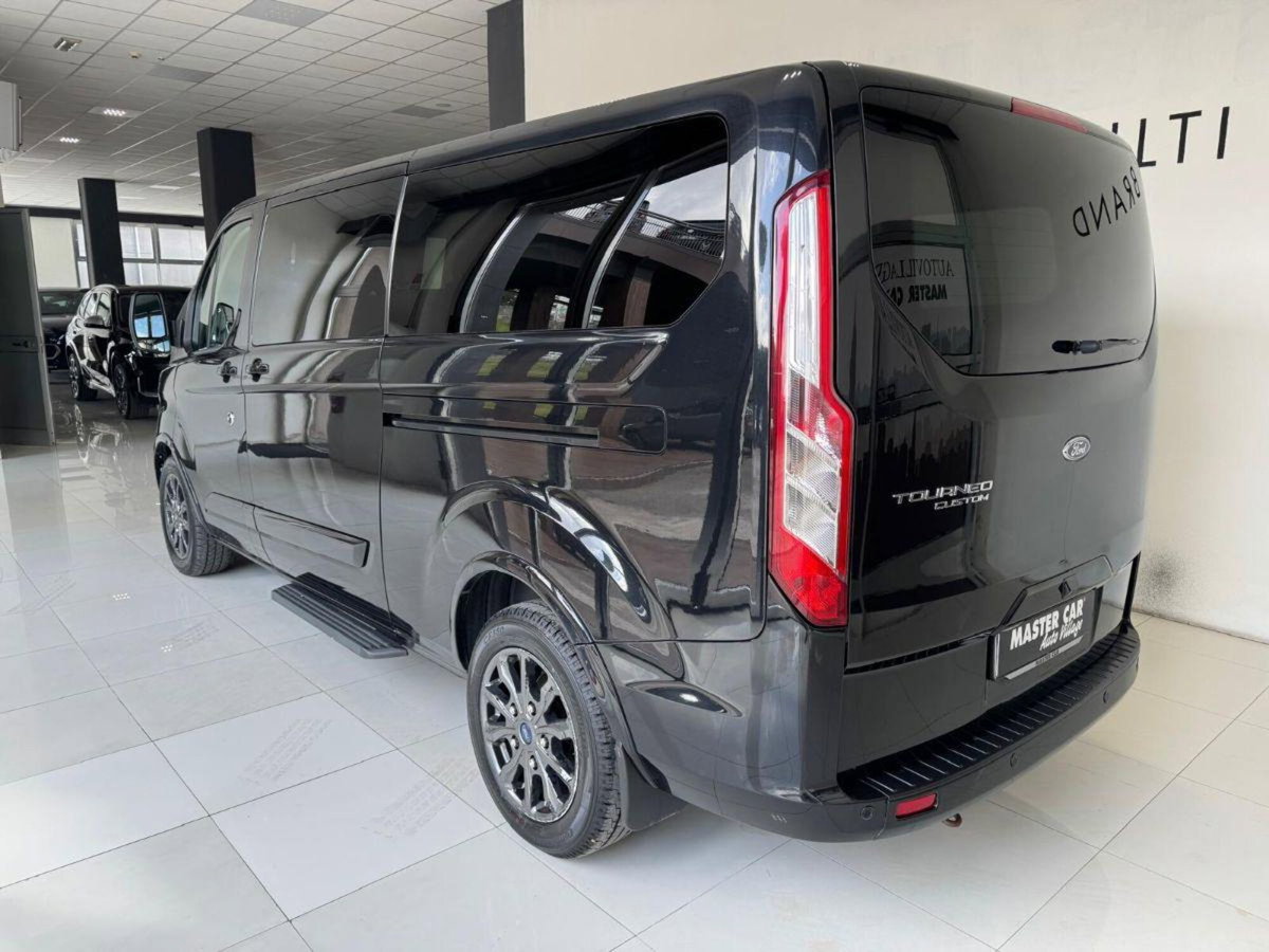 Ford Tourneo Custom 320 2.0 EcoBlue 185CV aut. PL c/sollev. Tit. (2)