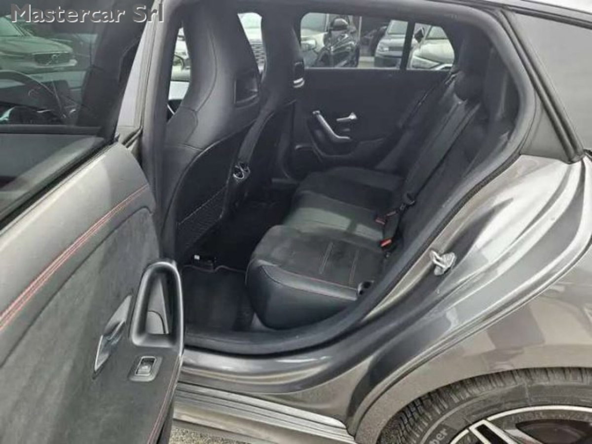 Mercedes-Benz CLA Shooting Brake 180 Shooting Brake Premium (12)