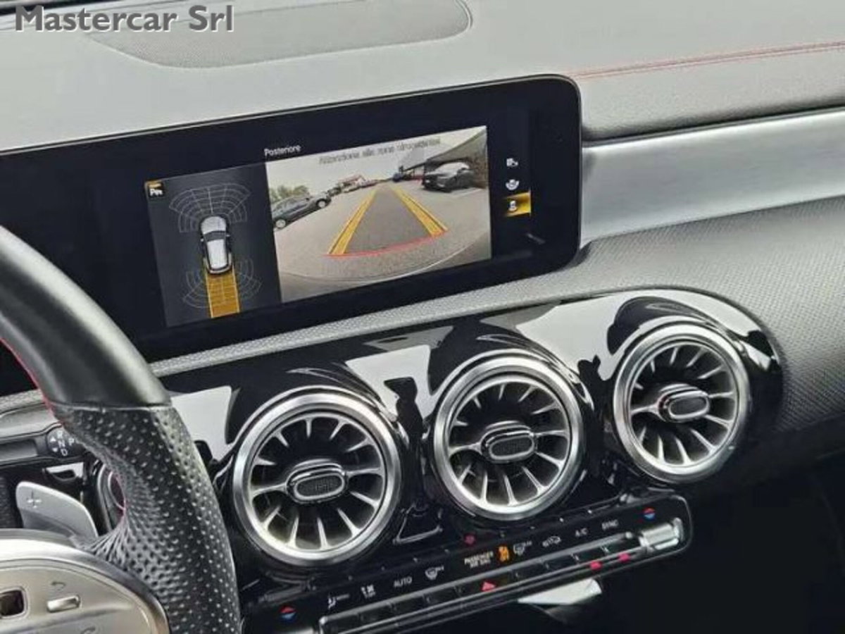 Mercedes-Benz CLA Shooting Brake 180 Shooting Brake Premium (13)