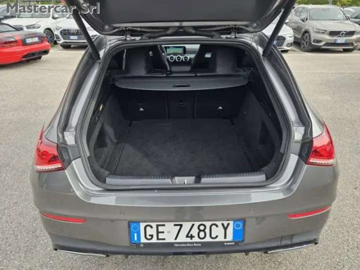 Mercedes-Benz CLA Shooting Brake 180 Shooting Brake Premium (15)