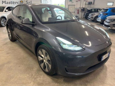 Tesla Model Y Long Range Dual Motor awd (2)