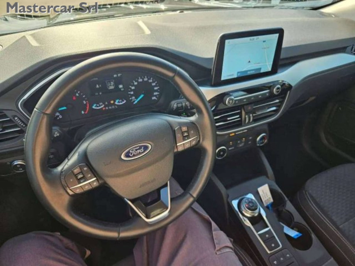 Ford Kuga 1.5 EcoBlue 120 CV 2WD ST-Line (11)