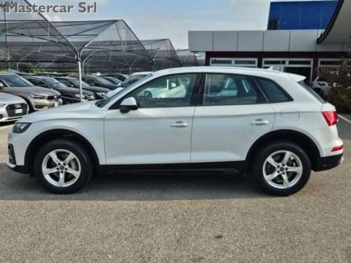 Audi Q5 45 2.0 tfsi mhev 12V Identity Black quattro s-tronic (3)