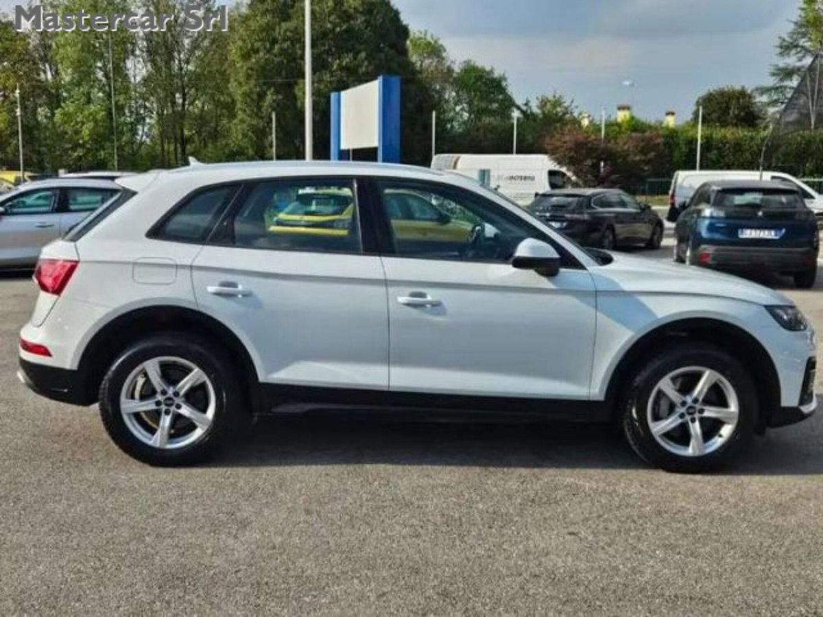 Audi Q5 45 2.0 tfsi mhev 12V Identity Black quattro s-tronic (7)
