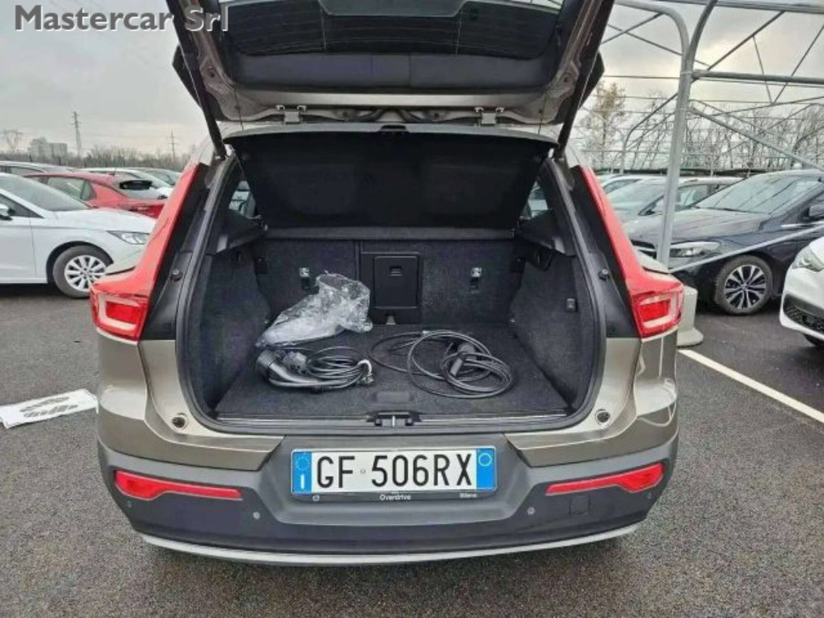 Volvo XC40 T5 Recharge Plug-in Hybrid Inscription Expression (15)