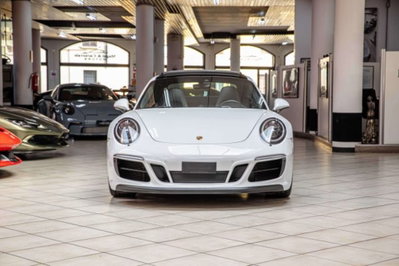 Porsche 911 Cabrio 3.0 Carrera 4 GTS (2)