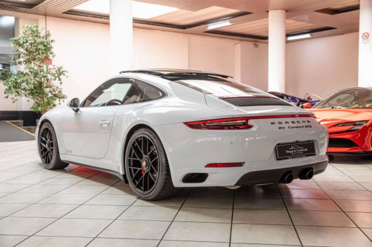 Porsche 911 Cabrio 3.0 Carrera 4 GTS (5)