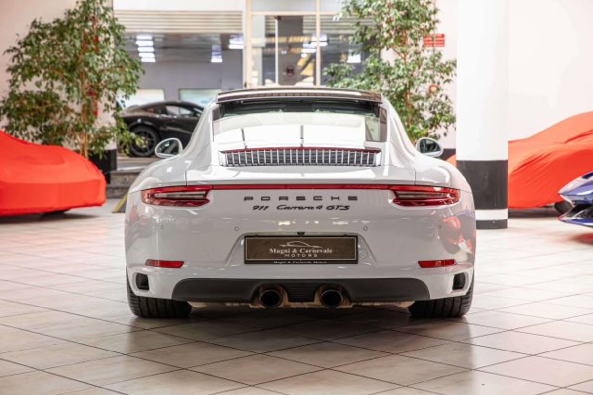 Porsche 911 Cabrio 3.0 Carrera 4 GTS (6)