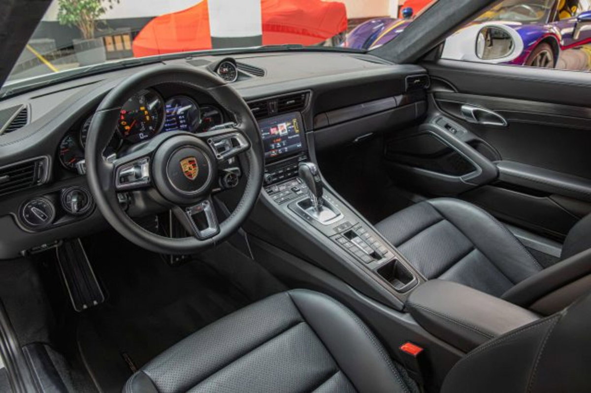 Porsche 911 Cabrio 3.0 Carrera 4 GTS (8)