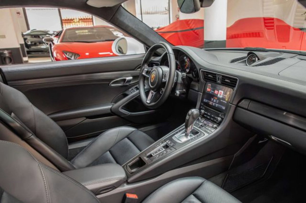 Porsche 911 Cabrio 3.0 Carrera 4 GTS (9)