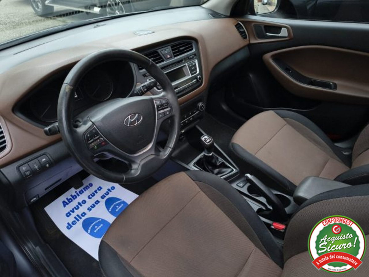 Hyundai i20 1.1 CRDi 12V 5 porte Style (10)