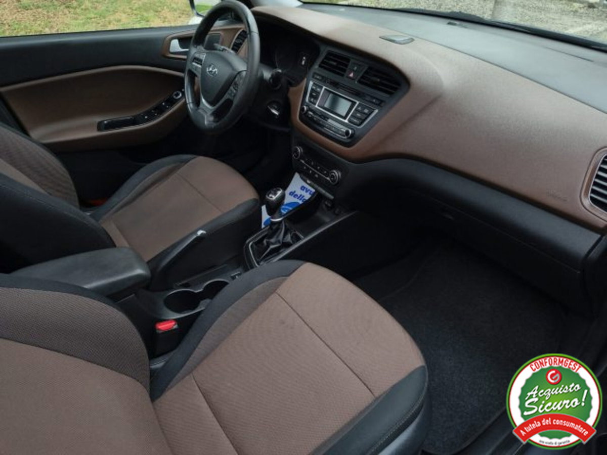 Hyundai i20 1.1 CRDi 12V 5 porte Style (14)