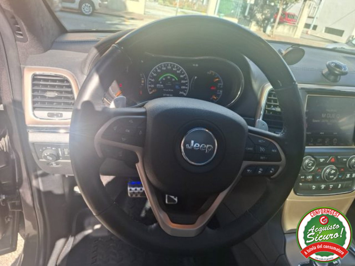 Jeep Grand Cherokee 3.0 V6 CRD 250 CV Multijet II Summit (13)