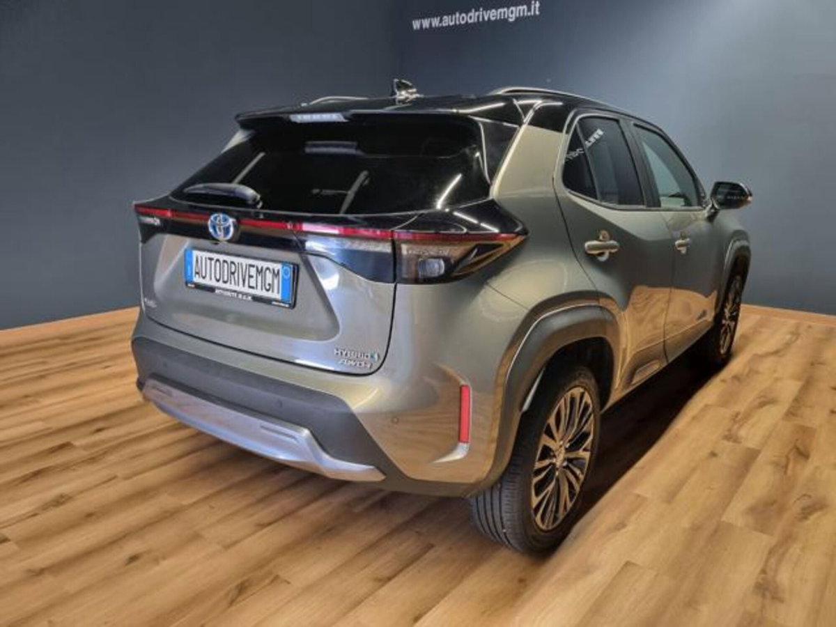 Toyota Yaris Cross 1.5 Hybrid 5p. E-CVT AWD-i Adventure (17)