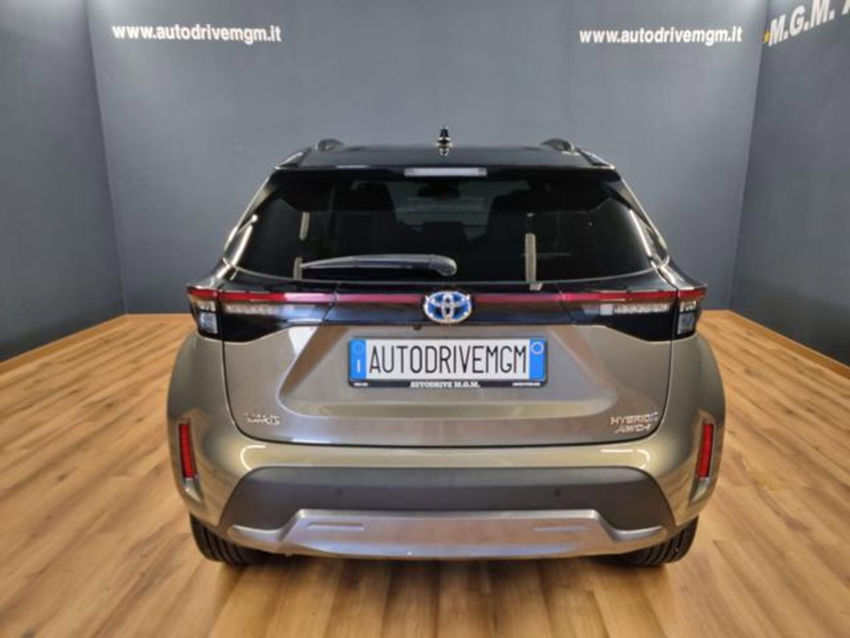 Toyota Yaris Cross 1.5 Hybrid 5p. E-CVT AWD-i Adventure (3)