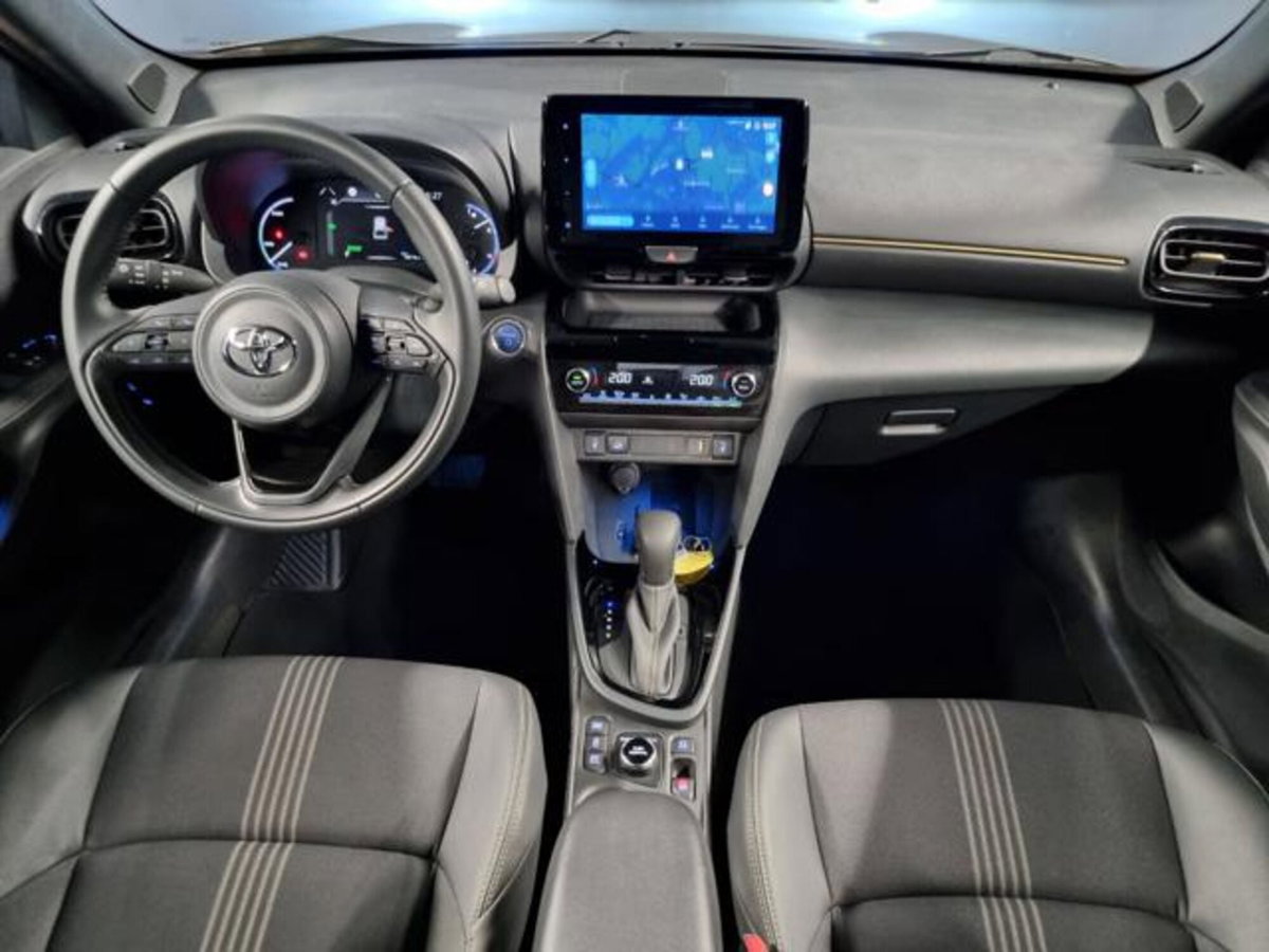 Toyota Yaris Cross 1.5 Hybrid 5p. E-CVT AWD-i Adventure (8)