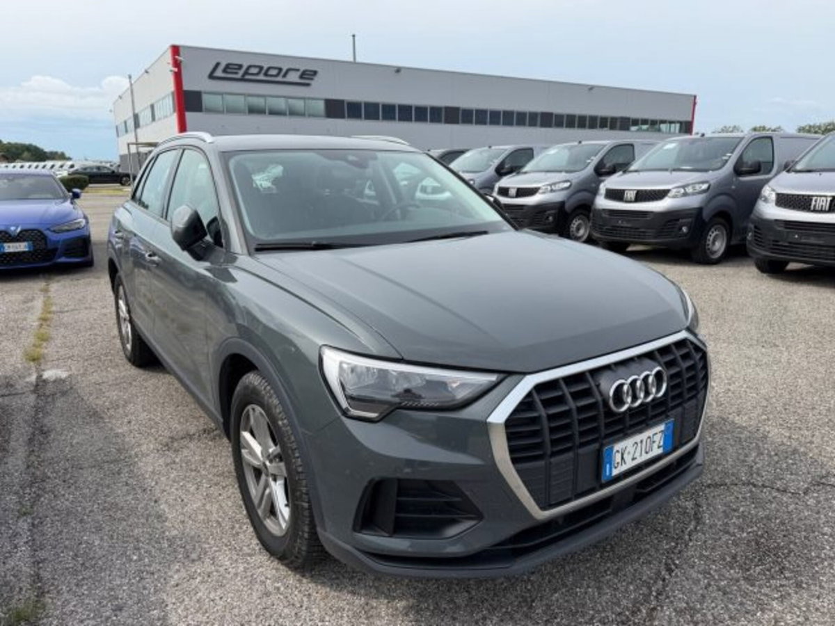 Audi Q3 35 TDI quattro S tronic Business (3)