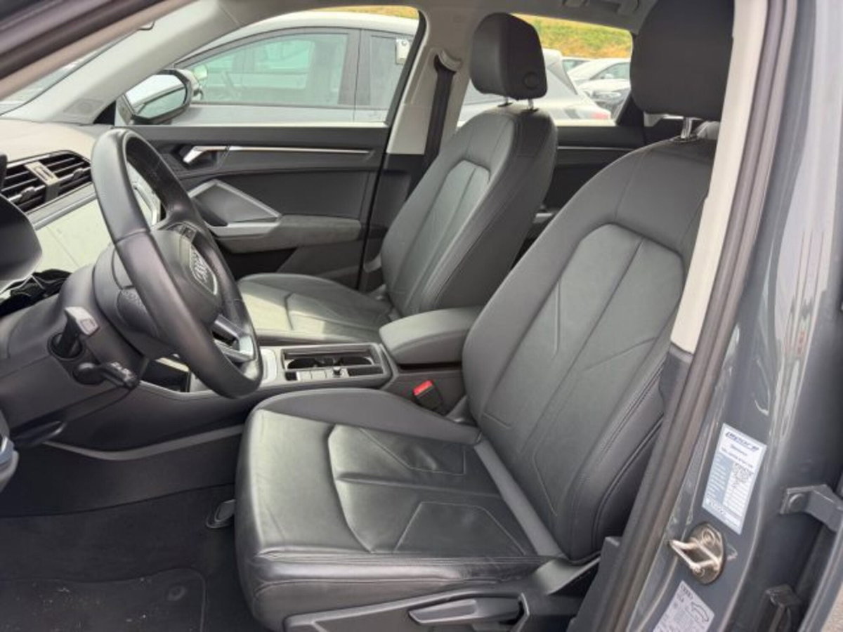 Audi Q3 35 TDI quattro S tronic Business (8)