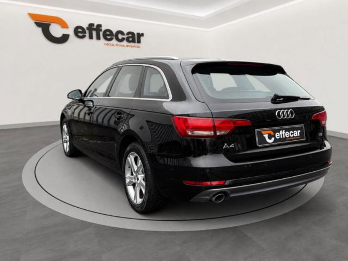 Audi A4 Avant 2.0 TDI 150 CV ultra S tronic (4)